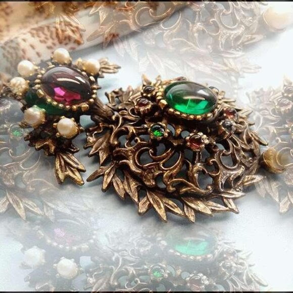 1950s FLORENZA Jeweled Renaissance Vintage Brooch or Pendant SKU: 12083 - Picture 4 of 7